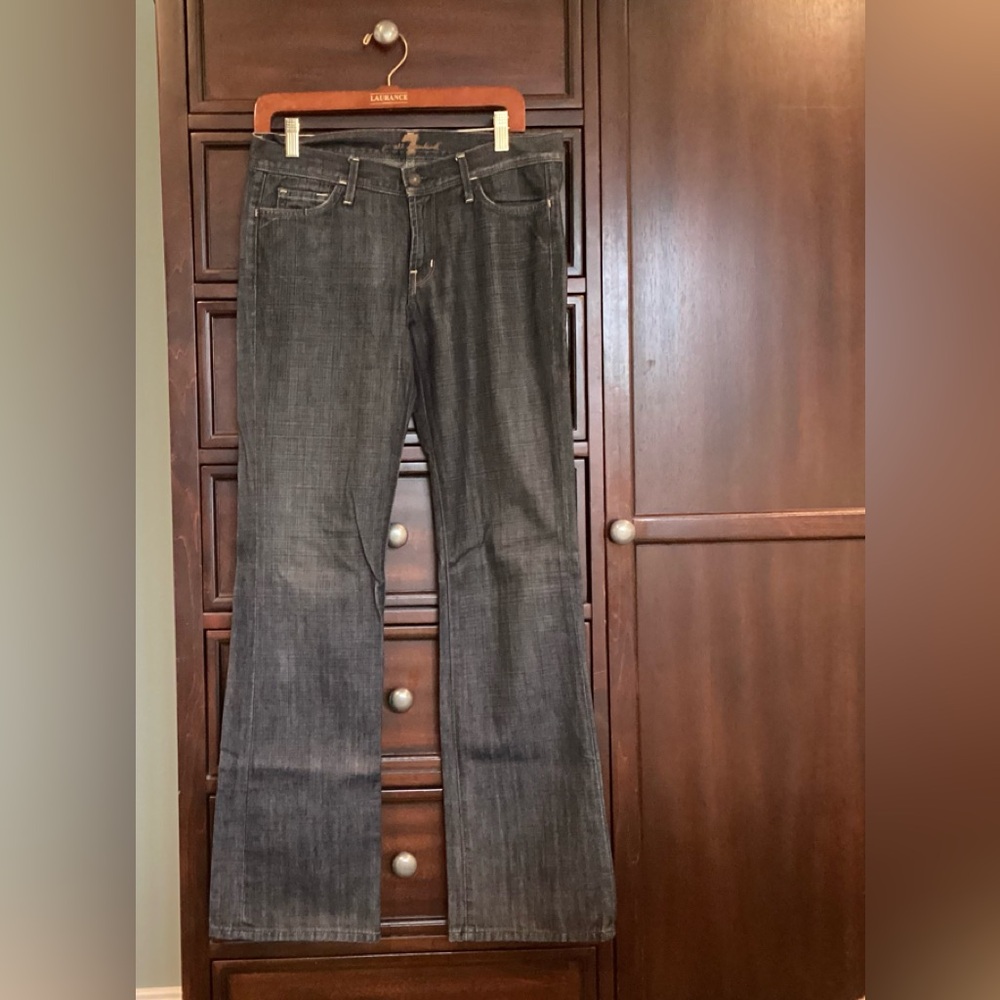 7FAM Bootleg Jeans with button pockets in black denim. EUC